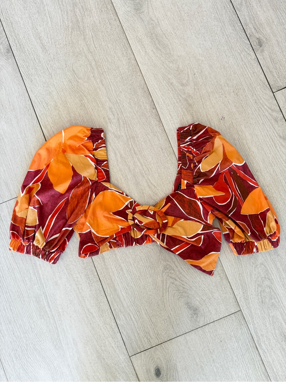 Zara Tie-Front Puff Sleeve Crop Top in Orange & Burgundy in size Small
